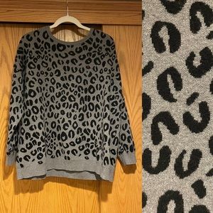 Chico’s Zenergy crew neck sweater, gray and black, Chico’s Sz 4 (XXL)